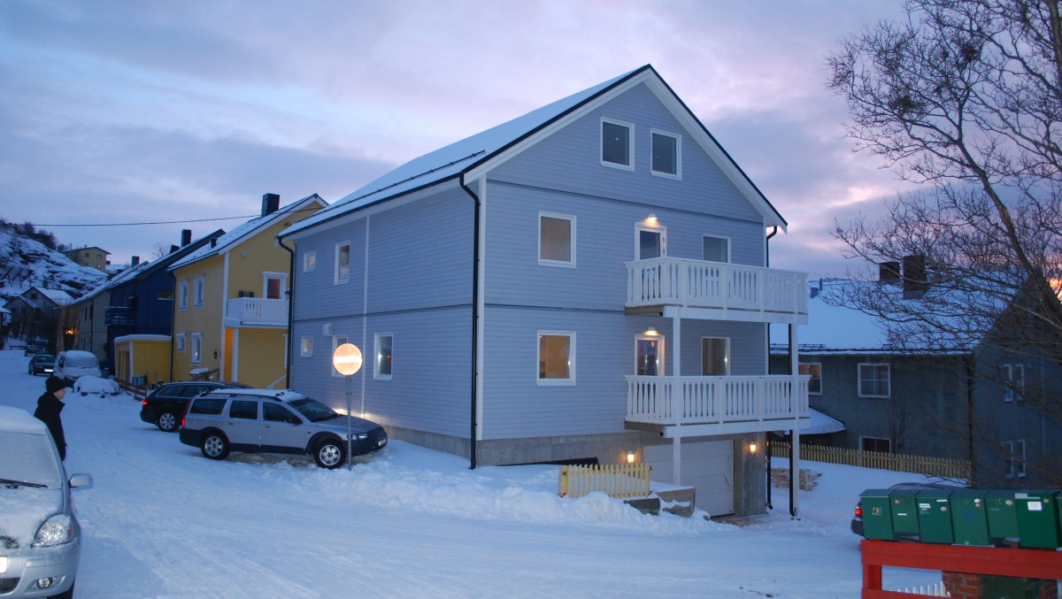 House with 3 apartments